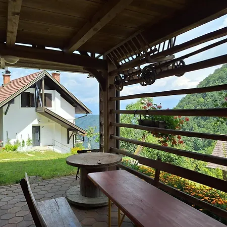 Apartma Slovenias Шкофья-Лока